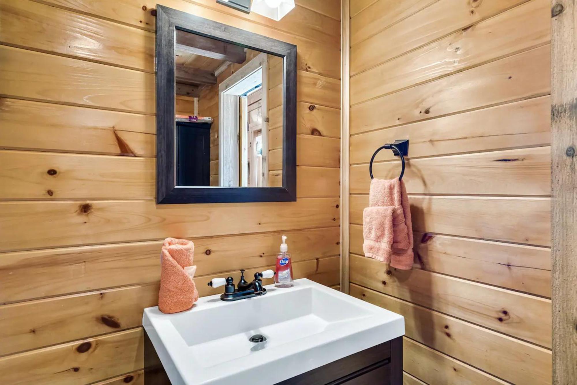 Views 1Br15Bath Pet-Friendly With Hot Tub & Bbq 鸽子谷 外观 照片